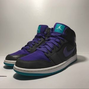 Air Jordan 1 Mid 'Grape' SKU: 554724-015